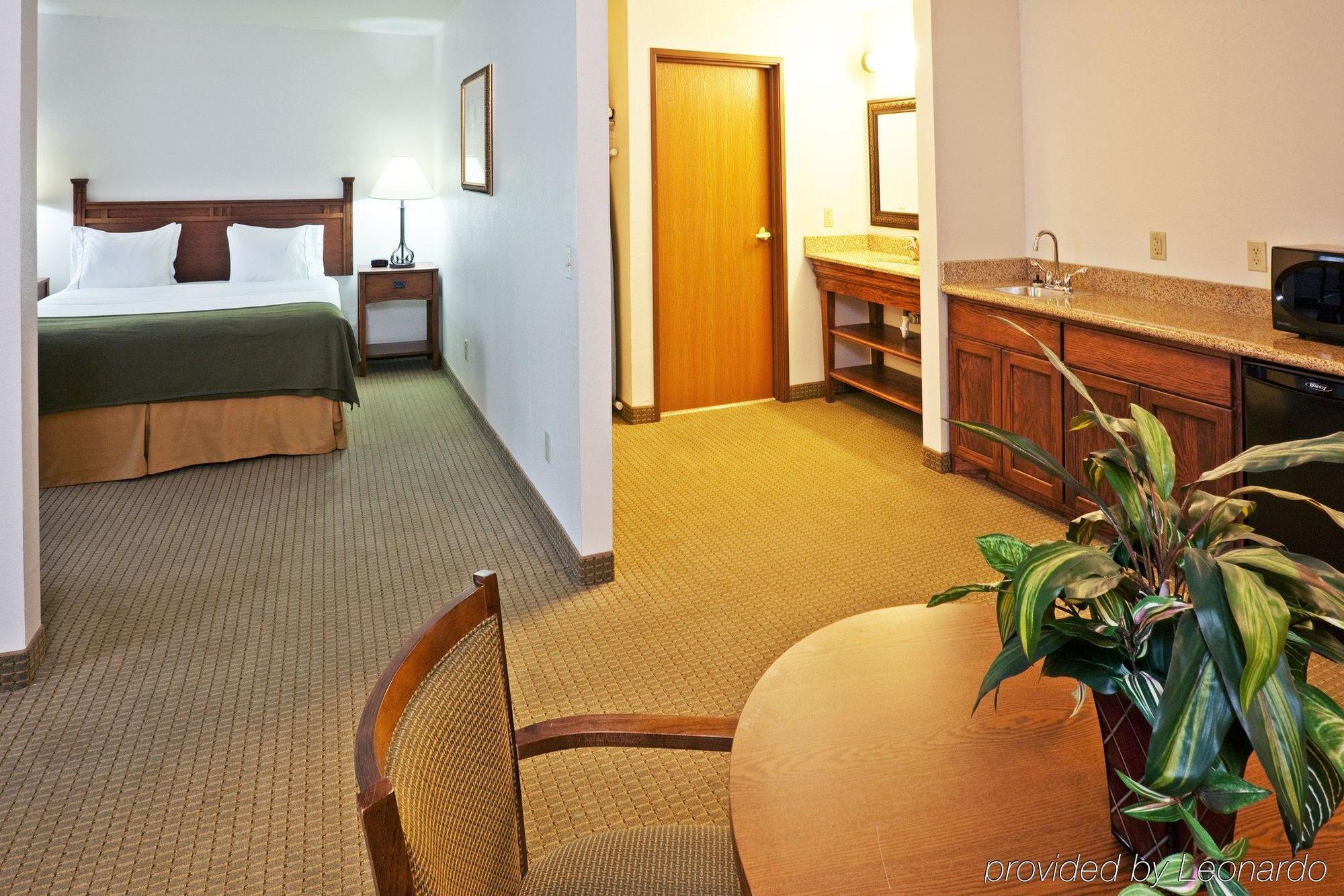 Holiday Express & Oklahoma City-bethany By Ihg Hotel Bethany