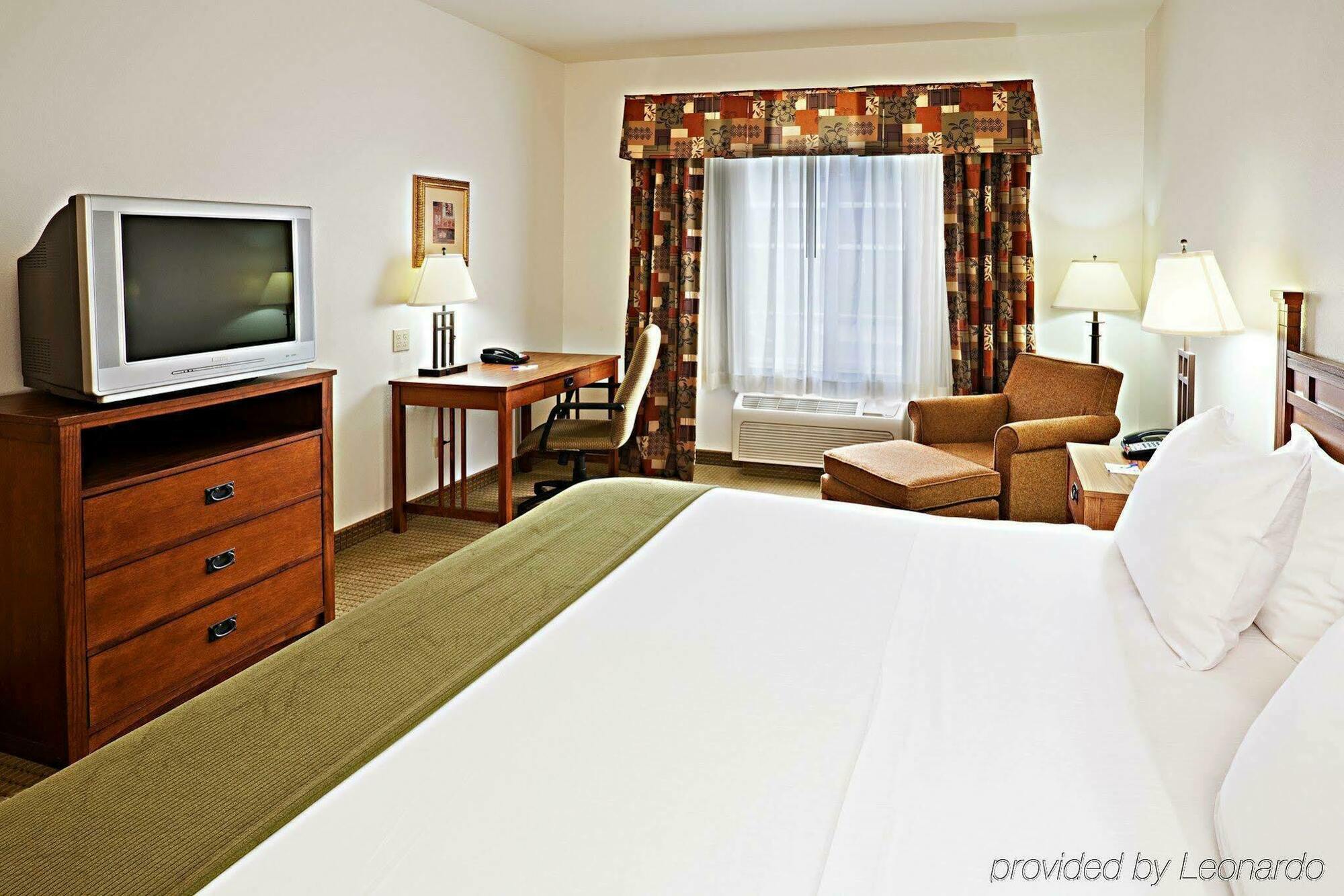 Holiday Express & Oklahoma City-bethany By Ihg Hotel